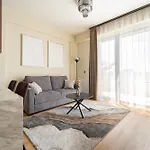 Bella Homes L Free Parking 公寓