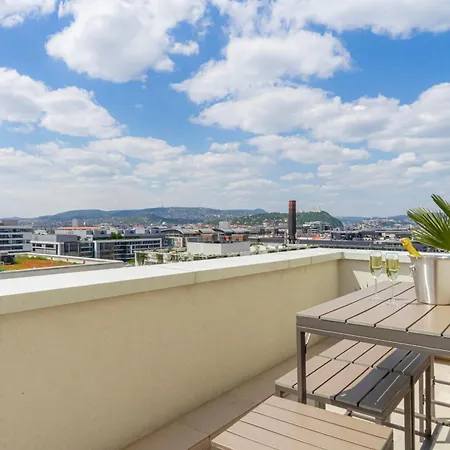 Bella Homes L Free Parking